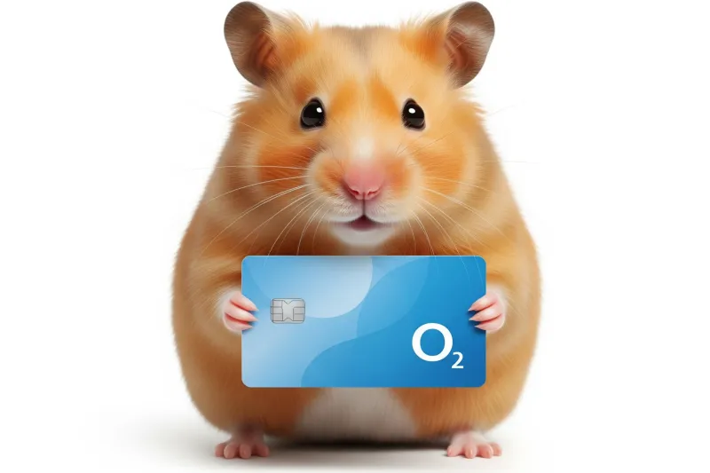 Een schattige hamster houdt een blauwe O2-kaart vast met beide pootjes.